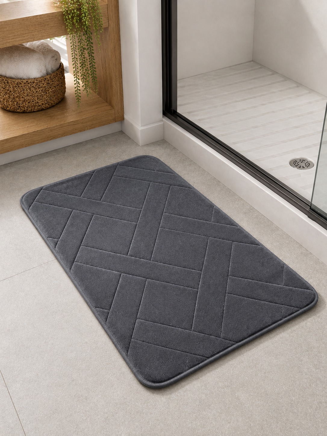 CHARCOAL CRISS CROSS LUXURY MEMORY FOAM BATH MAT - Image 2