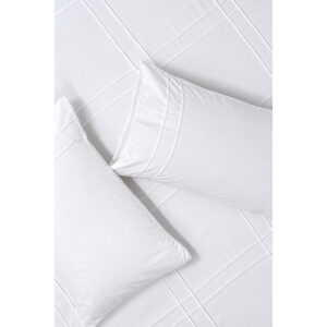 Queen White Pintuck Duvet Cover - Elegant Bedding